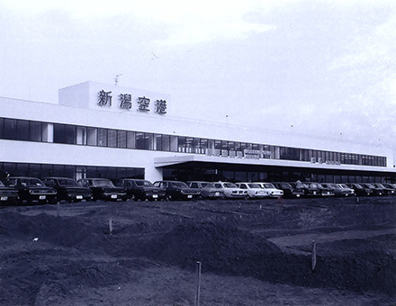 二代目ターミナルビル（竣工式時 1973年）